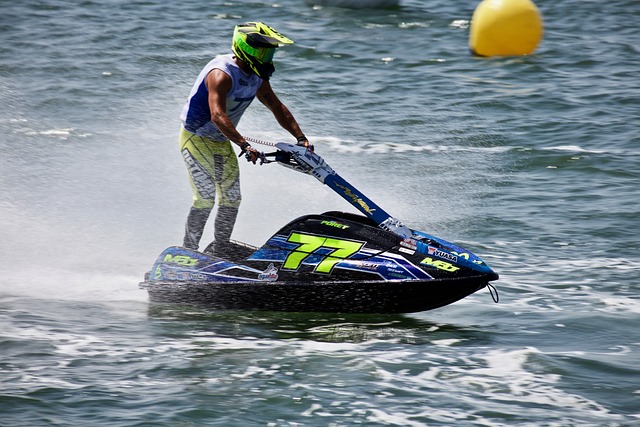 她一时大意 她一时大意